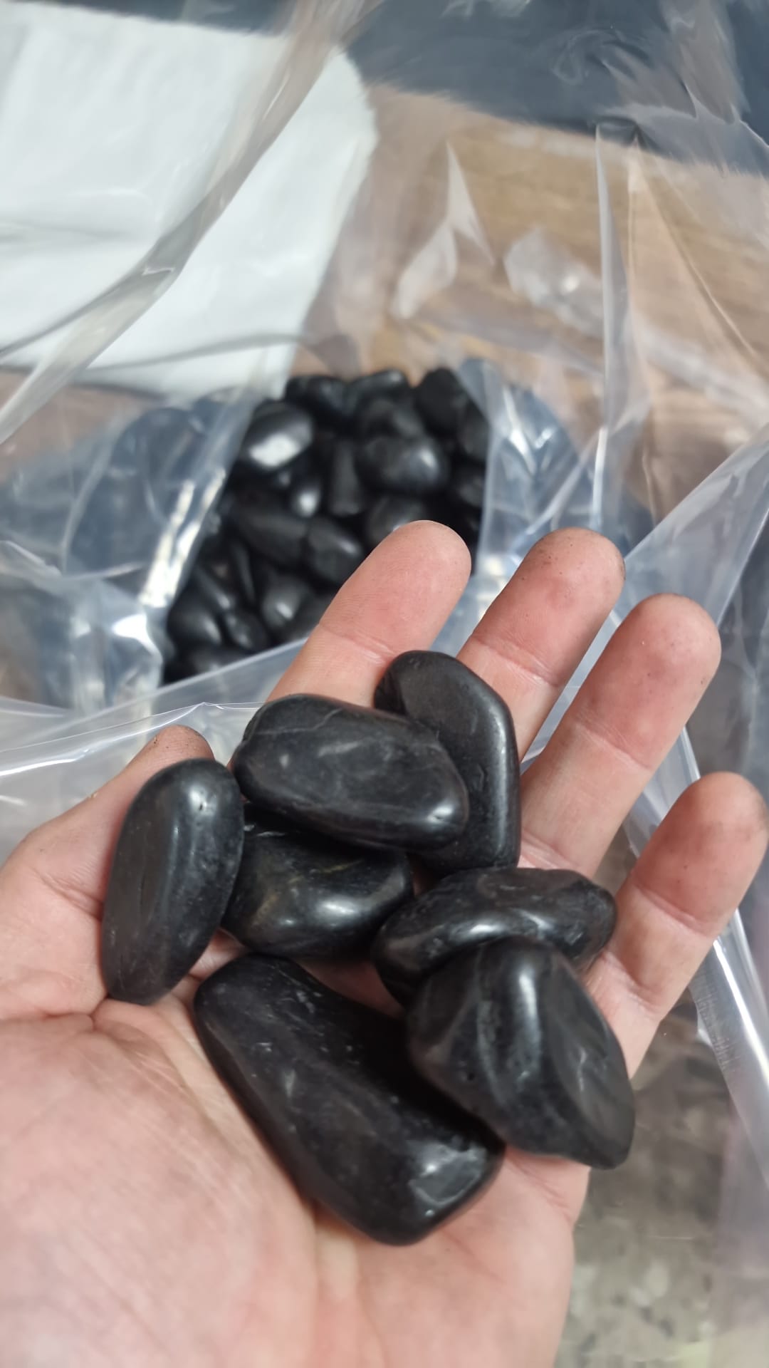 PIEDRAS NEGRAS PARA DECORACION DE JARDIN INTERIOR O EXTERIOR